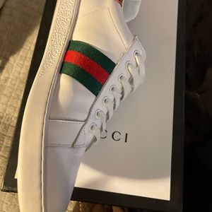 COPY - SALE SALE BEAUTIFUL SNEAKERS GUCCI